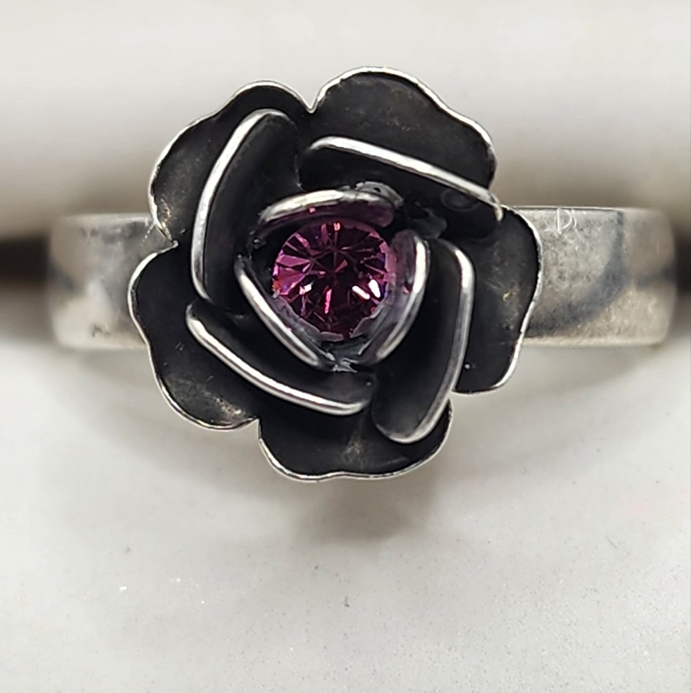 14k white gold and pink diamond ring